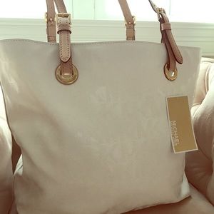 MICHAEL Michael Kors patent leather purse